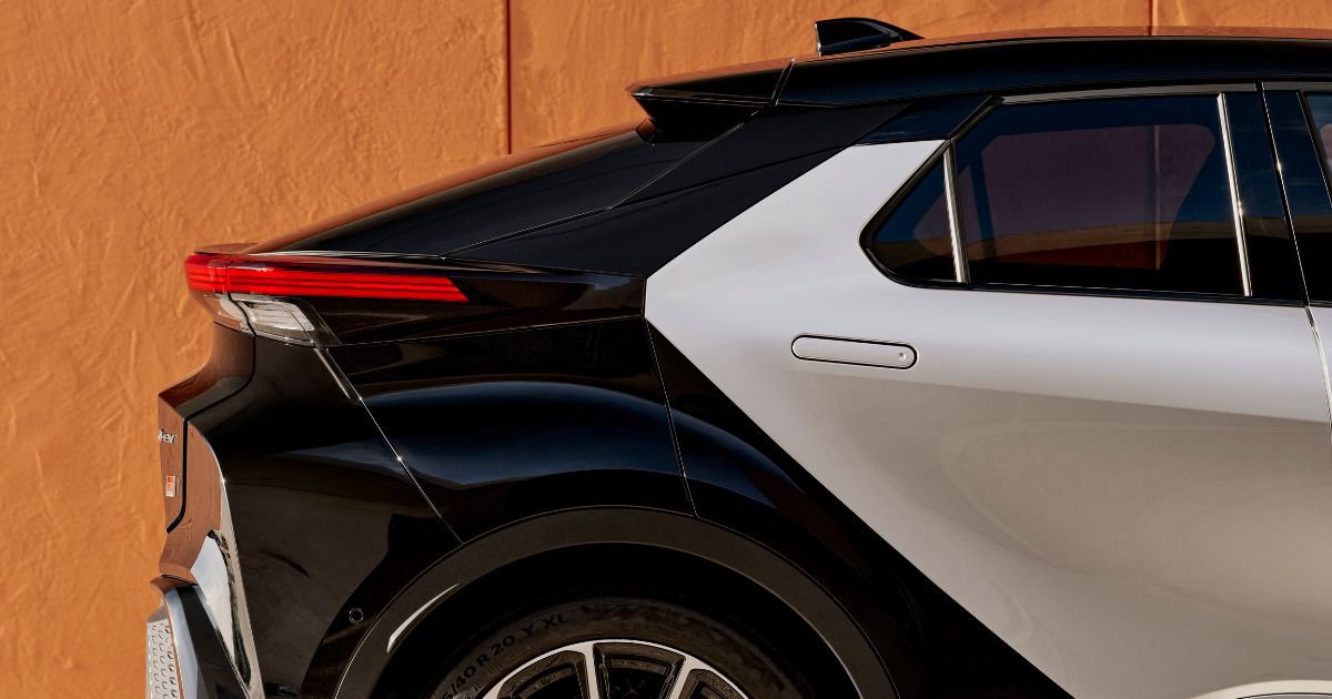 Toyota C-HR 2023